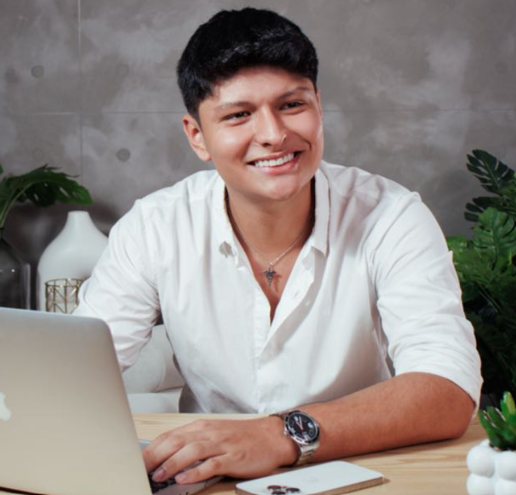 Sebastián, cofundador de Grupo500